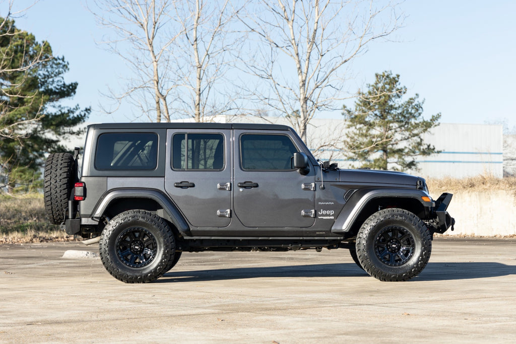 84 Series Wheel Gloss Black 17x8.5 5x5 +0mm Rough Country
