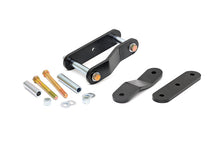 Load image into Gallery viewer, 1.5 Inch Lift Shackles 05-Up Nissan Frontier/Xterra Rough Country