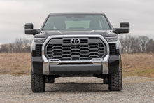 Cargar imagen en el visor de la galería, 1.75 Inch Leveling Kit w/ Rear Spacer Toyota Tundra 2WD/4WD (2022-2026) Rough Country
