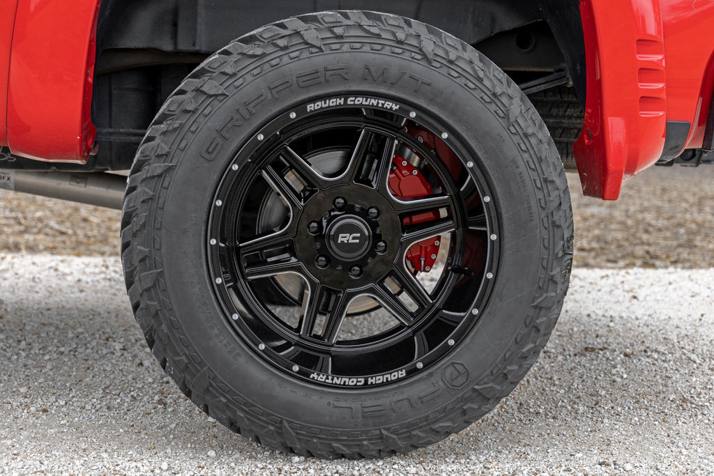92 Series Wheel Machined One-Piece Gloss Black 18x9 6x5.5 +18mm Rough Country