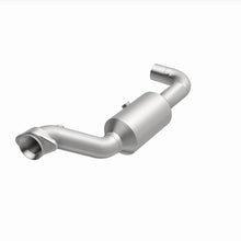 Cargar imagen en el visor de la galería, Magnaflow 18-21 Ford Expedition Left Underbody 3.5L Direct Fit Catalytic Converter