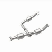 Cargar imagen en el visor de la galería, Magnaflow 18-20 Chevrolet Express 2500 Single Underbody 4.3L Direct Fit Catalytic Converter