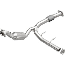 Cargar imagen en el visor de la galería, Magnaflow 18-21 Ford Expedition Right Underbody 3.5L Direct Fit Catalytic Converter
