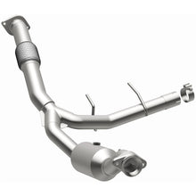 Cargar imagen en el visor de la galería, Magnaflow 18-21 Ford Expedition Right Underbody 3.5L Direct Fit Catalytic Converter