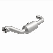 Cargar imagen en el visor de la galería, Magnaflow 18-21 Ford Expedition Left Underbody 3.5L Direct Fit Catalytic Converter