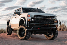 Cargar imagen en el visor de la galería, Fender Flares Defender GB8 Mosaic Black Chevy Silverado 1500 (19-26) Rough Country
