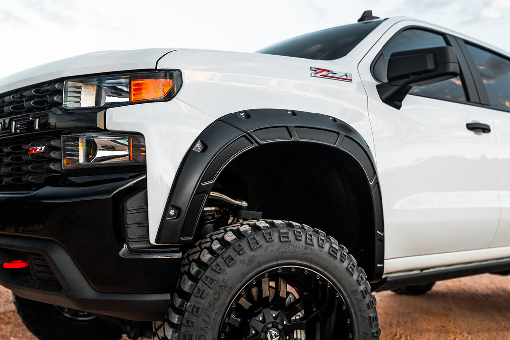 Fender Flares Defender GB8 Mosaic Black Chevy Silverado 1500 (19-26) Rough Country