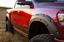 Cargar imagen en el visor de la galería, Fender Flares Defender PXR Brilliant Black Ram 1500 2WD/4WD (2019-2024) Rough Country