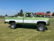 Load image into Gallery viewer, Fox 2.0 Performance Series Shock | 982-24-620 | 23.65in. Ext 15.05in. Compressed | 1969 - 1991 Chevrolet &amp; GMC Straight Axle Truck &amp; SUV