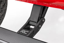 Load image into Gallery viewer, Power Running Boards HT-Series Crew Cab Silverado/Sierra 1500/2500HD/3500HD (19-26) Rough Country
