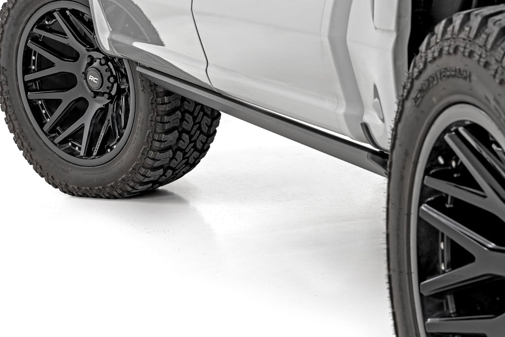 Power Running Boards HT-Series Crew Cab Ford F-150/Lightning/F-250/F-350/Raptor (15-26) Rough Country