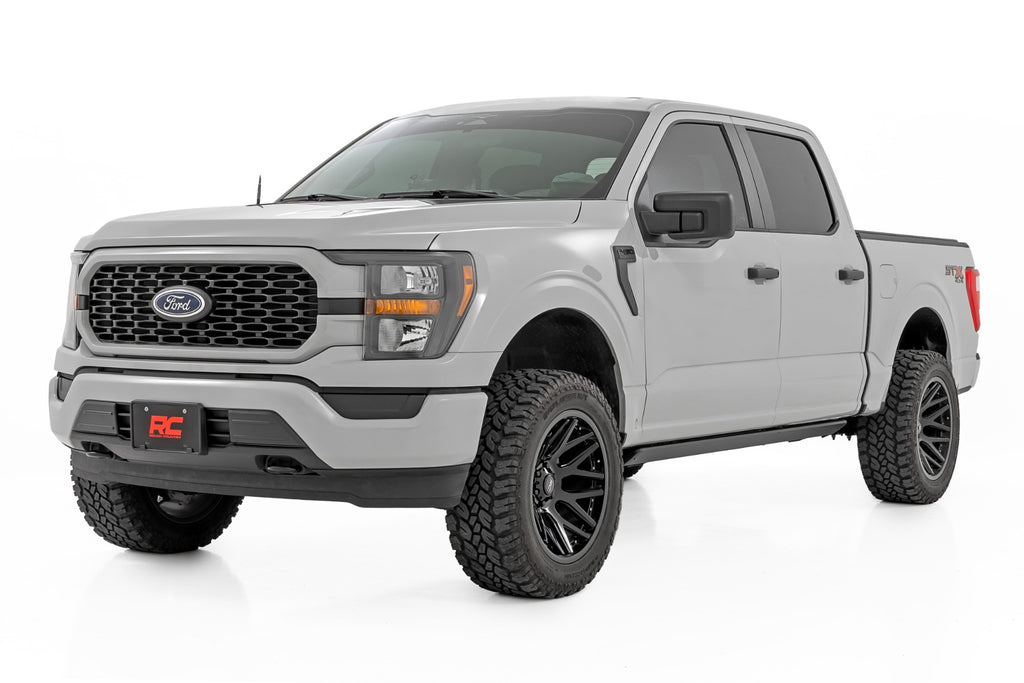Power Running Boards HT-Series Crew Cab Ford F-150/Lightning/F-250/F-350/Raptor (15-26) Rough Country