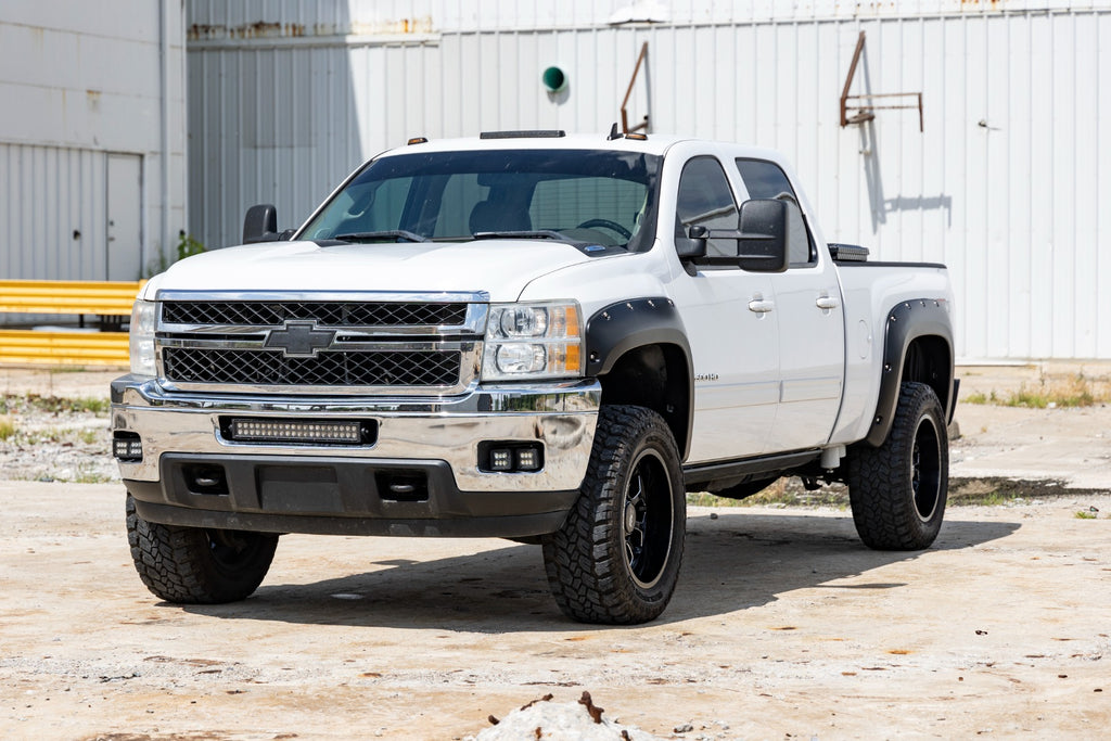 Pocket Fender Flares 6 Foot 7 Inch & 8 Foot Bed Chevy Silverado 1500/2500HD/3500HD (07-14) Rough Country