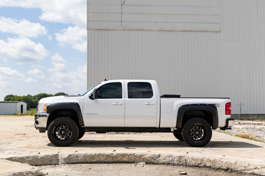 Pocket Fender Flares 6 Foot 7 Inch & 8 Foot Bed GAN Silver Chevy Silverado 1500/2500HD/3500HD (07-14) Rough Country