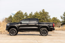 Cargar imagen en el visor de la galería, Pocket Fender Flares Chevy Colorado 2WD/4WD (2023-2026) Rough Country