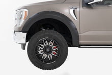 Cargar imagen en el visor de la galería, Pocket Fender Flares UM Agate Black Ford F-150 2WD/4WD (2021-2026) Rough Country