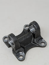 Cargar imagen en el visor de la galería, Rear Driveshaft Flange | 1350 Series U-Joint | 87mm x 87mm Bolt Pattern | 2007 - 2021 Toyota Tundra