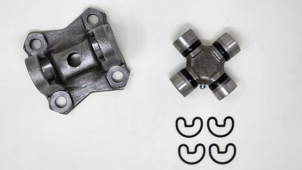 Rear Driveshaft Flange and U-Joint @ Transfer Case / Transmission | 2005 - 2010 Jeep Grand Cherokee WK & 2006 - 2010 Jeep Commander XK