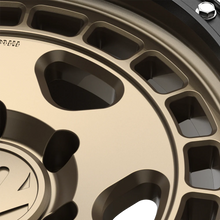 Cargar imagen en el visor de la galería, Fifteen52_Turbomac_HD_Bronze_THDBB-178569-00_5