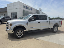 Cargar imagen en el visor de la galería, Rough Country Pocket Fender Flares - 2017 - 2022 Ford Superduty F250 / F350