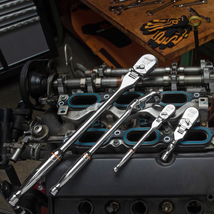 Gearwrench 4 Piece 1/4", 3/8", & 1/2" Drive 90-Tooth Flex Head Teardrop Ratchet Set | 81230T