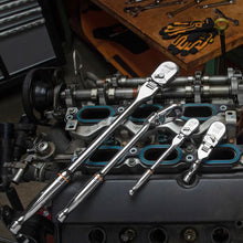 Cargar imagen en el visor de la galería, Gearwrench 4 Piece 1/4", 3/8", &amp; 1/2" Drive 90-Tooth Flex Head Teardrop Ratchet Set | 81230T