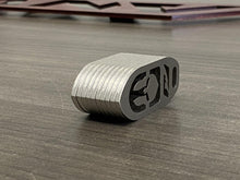 Load image into Gallery viewer,  Motobilt Gladiator Keychain For Jeep Gladiator JT Motobilt