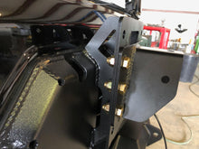 Cargar imagen en el visor de la galería, Jeep JL Tire Carrier 18 + Wrangler JL Up To 40 Inch Tire Motobilt