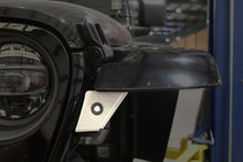 Load image into Gallery viewer, Front Fender Chop Support Brackets for Jeep JL/JT Gladiator Rubicon (w/Two Pair of Side Marker Lights) Motobilt
