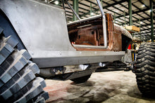Cargar imagen en el visor de la galería, 15 Inch Stretch Boat Side Rocker Guards for Jeep YJ Motobilt
