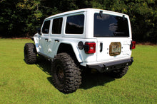 Cargar imagen en el visor de la galería, Rear Highline Fenders for 18-Present Jeep JLU Motobilt