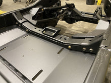 Cargar imagen en el visor de la galería, Skid Plate For Jeep JKU Bare Steel Motobilt