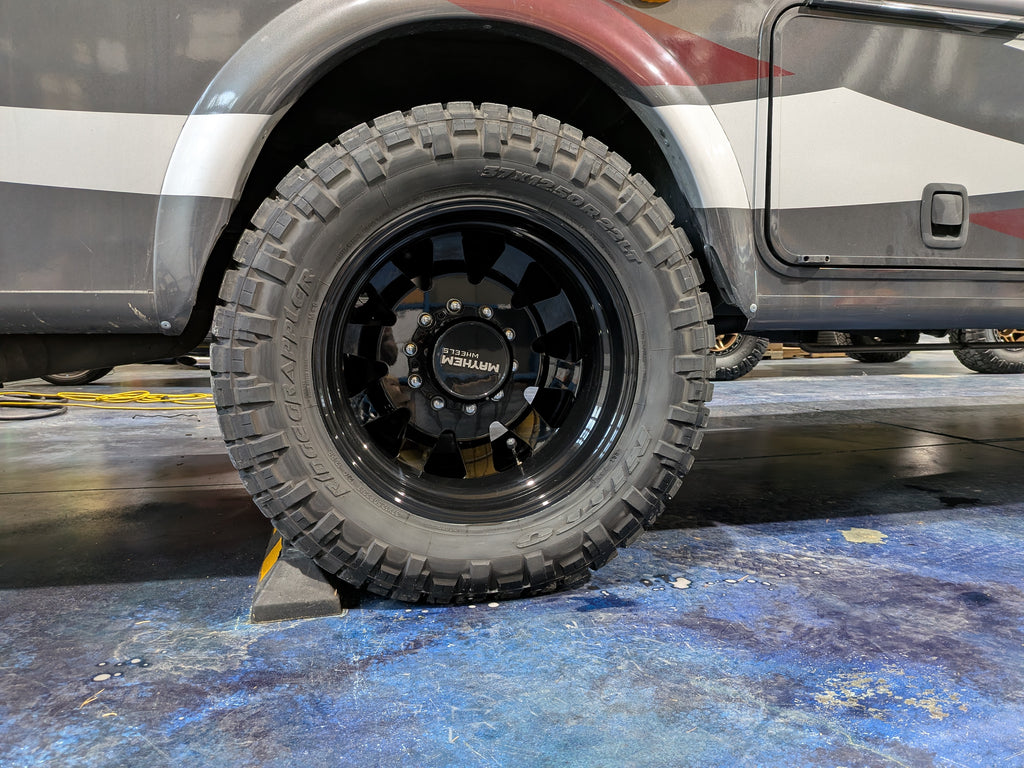 Mayhem_8181_Challenger_Dually_Wheels_Black_2