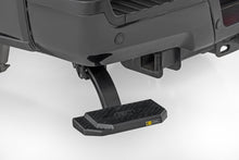 Load image into Gallery viewer, Retractable Bed Step Manual Pull Ford F-250/F-350 Super Duty (17-22) Rough Country