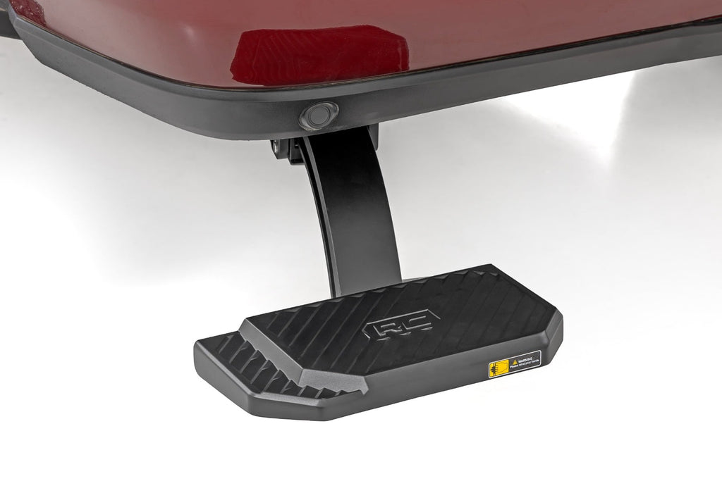Retractable Bed Step Manual Pull Ram 2500/3500 2WD/4WD (2019-2026) Rough Country