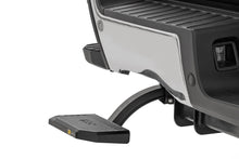 Cargar imagen en el visor de la galería, Retractable Bed Step Manual Pull Ford F-250/F-350 Super Duty (23-26) Rough Country