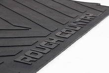 Cargar imagen en el visor de la galería, Bed Mat 5 Foot Bed RC Logo Nissan Frontier 2WD/4WD (2005-2026) Rough Country
