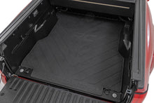 Cargar imagen en el visor de la galería, Bed Mat 5 Foot Bed RC Logo Toyota Tacoma 2WD/4WD (2024-2026) Rough Country