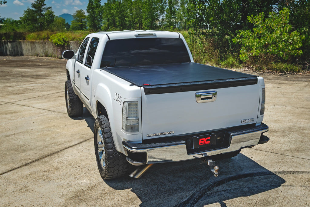 Rough Country Hard Roll Up Bed Cover | 2007 - 2013 Chevy Silverado / GMC Sierra 1500 5'9" Bed Length