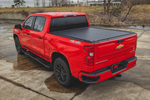 Cargar imagen en el visor de la galería, Rough Country Power Retractable Bed Cover | 2019 - 2026 Chevy Silverado / GMC Sierra 1500 5'10" Bed Length