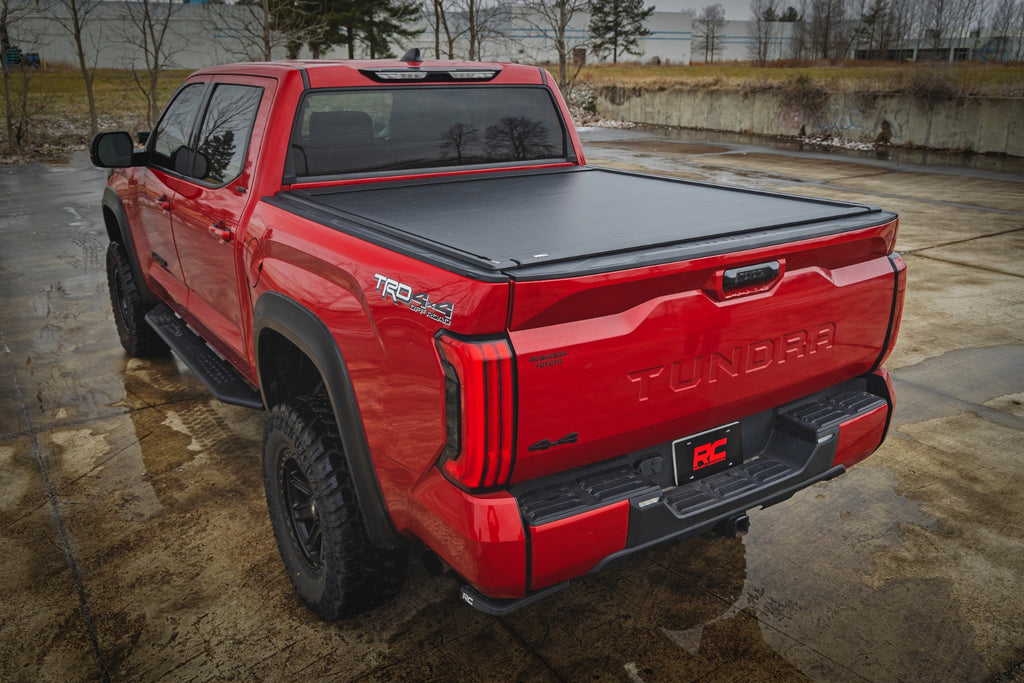 Rough Country Power Retractable Bed Cover | 5 Foot 7 Inch Bed 2022 - 2026 Toyota Tundra