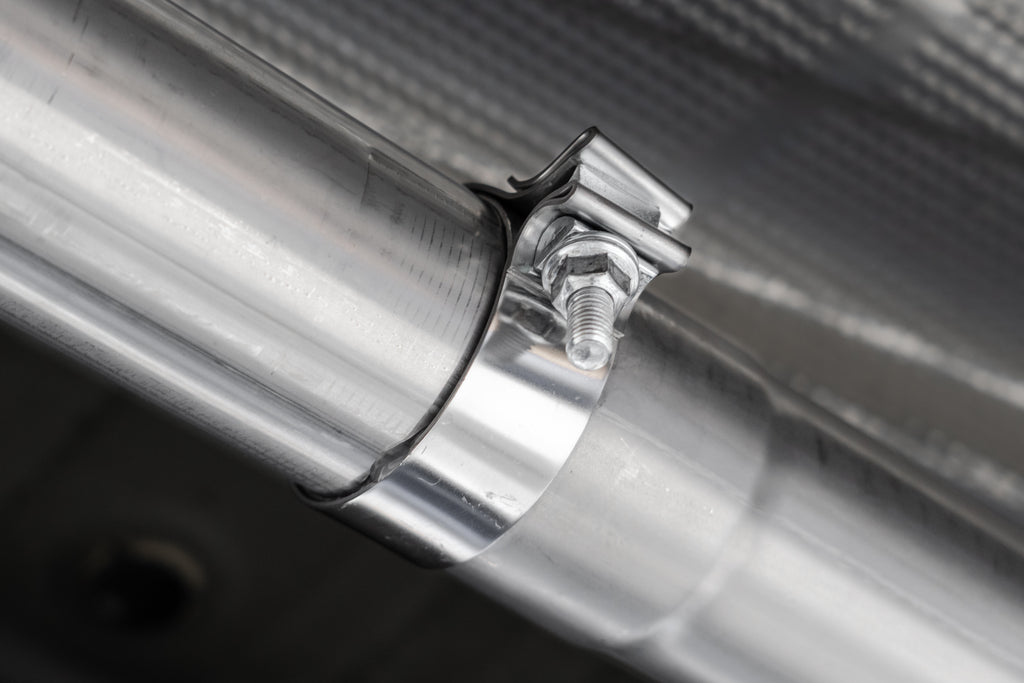3.0 inch Cat-Back 2.5 inch Dual Split Rear Quad Carbon Fiber Tips 4.0 inch OD Dual Out 19-up Silverado/Sierra 1500 MBRP