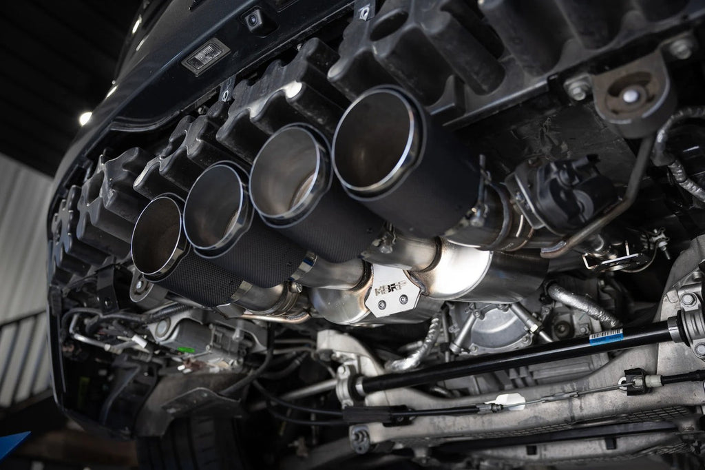14-19 Chevrolet Corvette C7 6.2L, Armor Pro 3-Inch Axle-Back Dual Split Rear Quad Outlet with Carbon Fiber Tips, Active MBRP