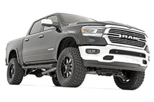 Cargar imagen en el visor de la galería, RAM HD2 Running Boards 19-20 RAM 1500 Crew Cab Rough Country