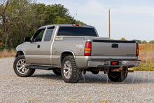 Load image into Gallery viewer, HD2 Aluminum Running Boards Ext Cab Silverado/Sierra 1500/2500HD (99-06 &amp; Classic) Rough Country