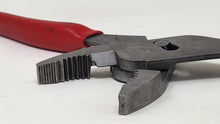 Cargar imagen en el visor de la galería, Snap-On 8in. High-Leverage Combination Pliers | Red | HL138ACP | Made in USA
