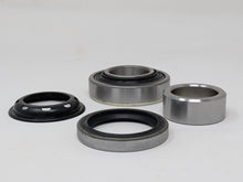 Cargar imagen en el visor de la galería, Rear Wheel / Axle Bearing, Press Collar, Seal | 1986 - 1995 Suzuki Samurai &amp; 1990 - 2015 Jimny