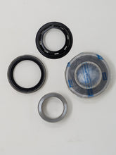 Cargar imagen en el visor de la galería, Rear Wheel / Axle Bearing, Press Collar, Seal | 1986 - 1995 Suzuki Samurai &amp; 1990 - 2015 Jimny