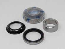 Cargar imagen en el visor de la galería, Rear Wheel / Axle Bearing, Press Collar, Seal | 1986 - 1995 Suzuki Samurai &amp; 1990 - 2015 Jimny