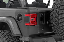 Cargar imagen en el visor de la galería, Trail Cladding Rear Corners Jeep Wrangler JL/Wrangler Unlimited (18-26) Rough Country